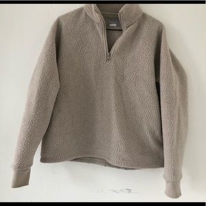 Fleece half zip pullover
